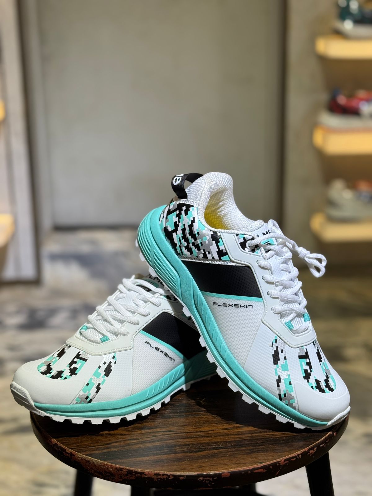 Solm 8 Cricket Shoes